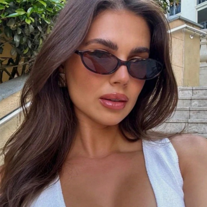 Retro zonnebril met ovaal mont - Sunglasses Cat Eye recensie en prijs